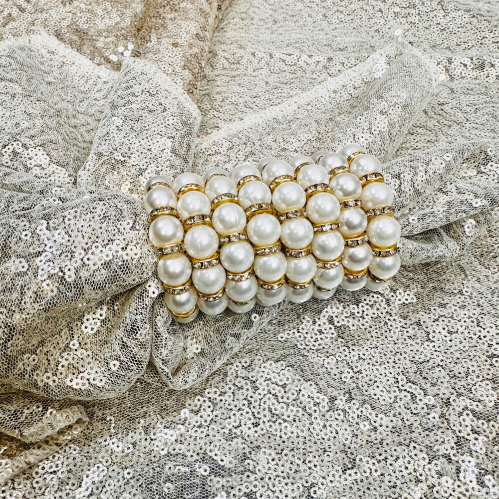 Elegant Pearl Rhinestone Napkin Rings Set of 8 Purchased New Never Used - Picture 5 of 7